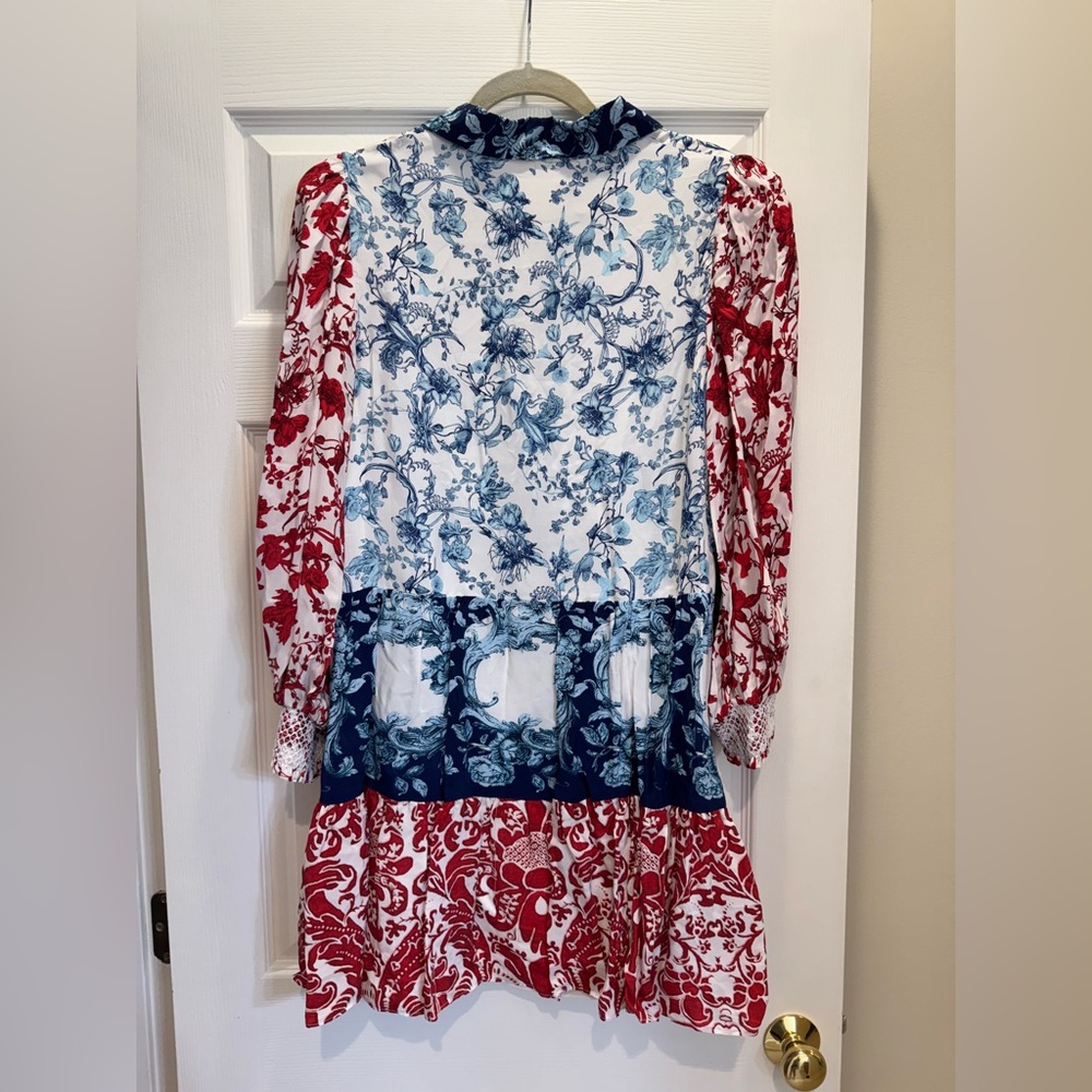 Alice + Olivia Paulie Tiered Blouson Sleeve Dress - Picture 5 of 6